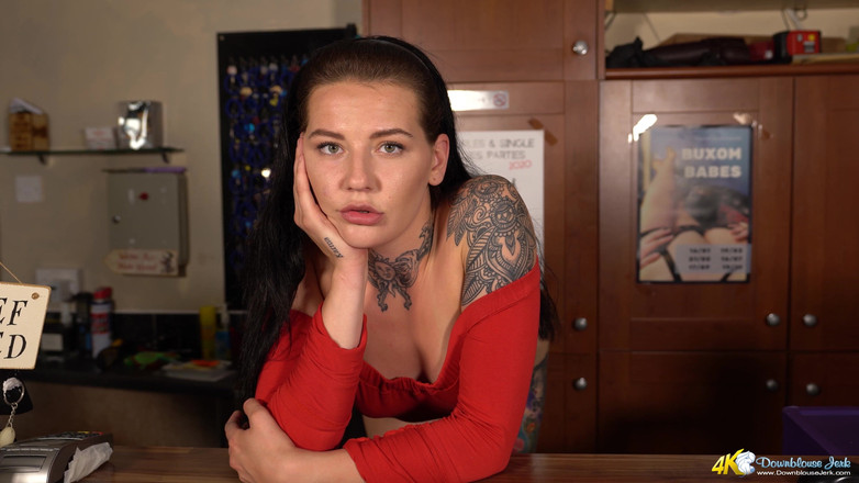 DownblouseJerk: Keeley - dalam Vip