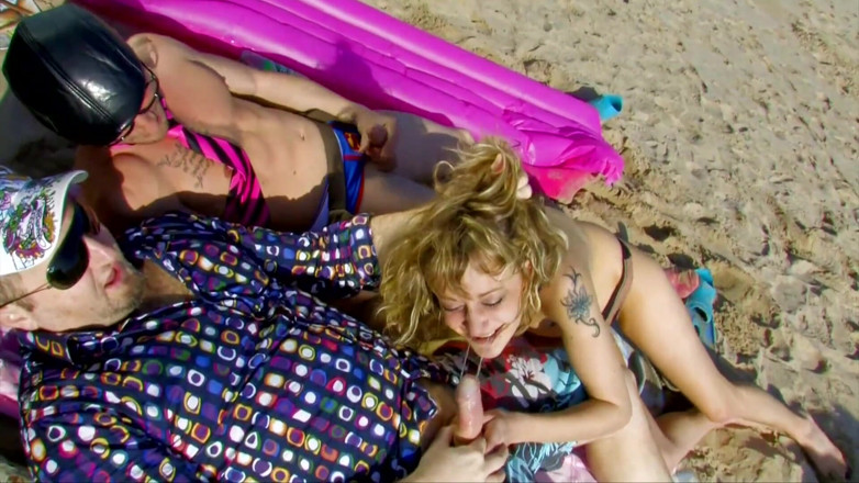 Double Penetration Party: Young girl sunbathing on the beach, picked up and fucked...