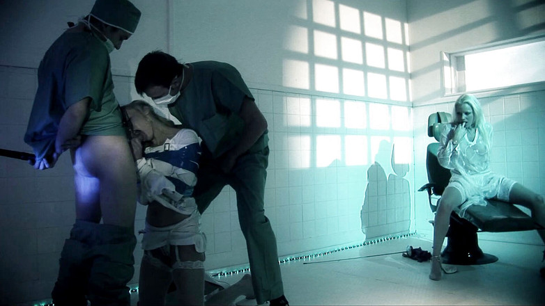 Foxy Desire: Pscyho Cindy Behr podwójnie wytryskowy na twarz