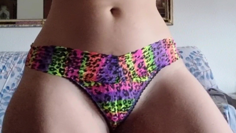 Holycandy: Učitelka tance na kalhotkách