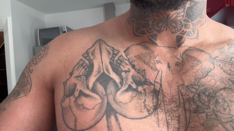 Damien Custo: Damien Custo Muscle Tetování Pinoy Boy