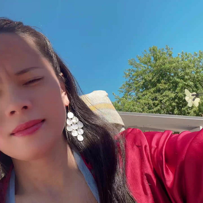 sweethanajapanese: Show Pussy on the Chair Outside Door