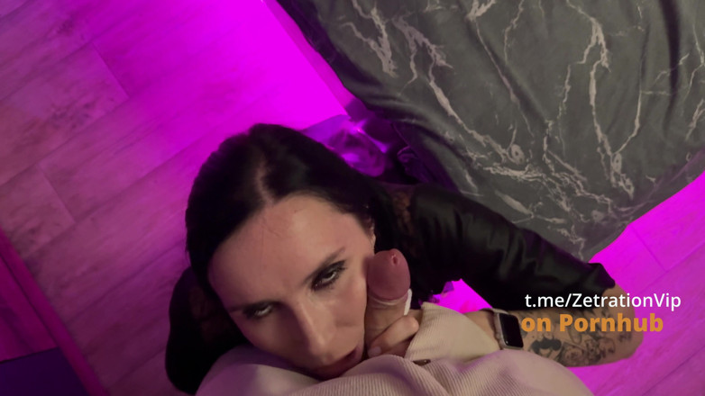 Zetration: Webcam Model Sucked the Landlord so as Not to End...