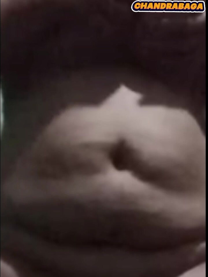 Claraidn: Ahhh buraya gelmek iyi hissettiriyor sevgilim göğüslerimi emiyor ve yarağını...