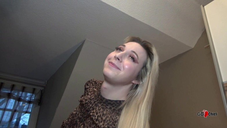 GangBang-Dream: Vara-laval Blonde Cumslut Private Home Gangbang