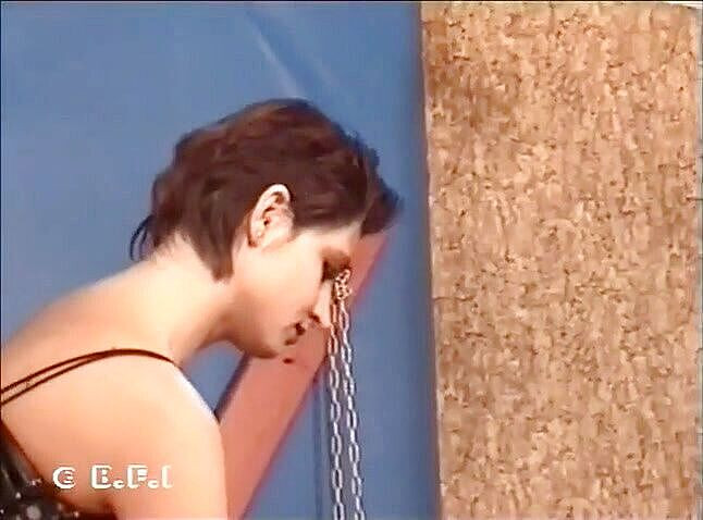 House of lords and mistresses in the spanking zone: 请不要再受苦了