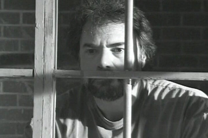 THAGSON RETRO: Sarışın sürtük esmer tarafından üçlü amcık ziyafetinde yutuyor