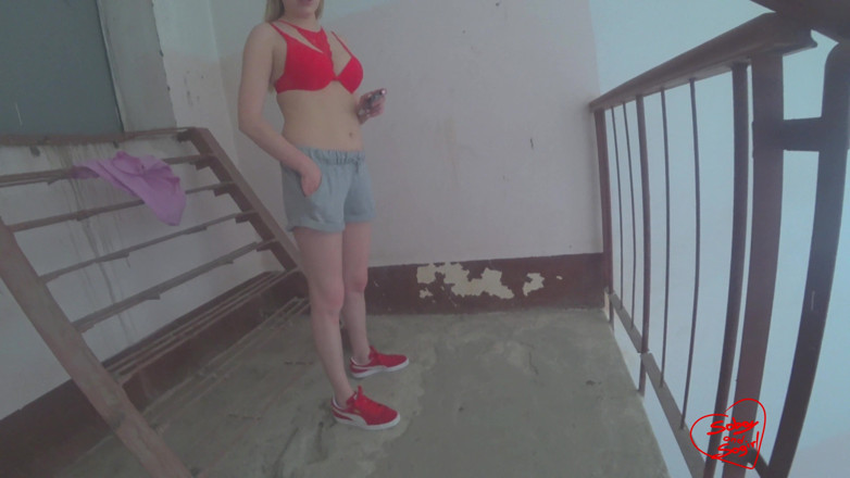 SOboyandSOgirl: We decided to take a walk with an anal plug...