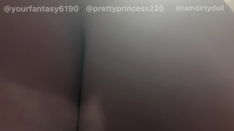 Your fantasy studio: 3 grosses filles à gros nichons te pètent dessus dans un...