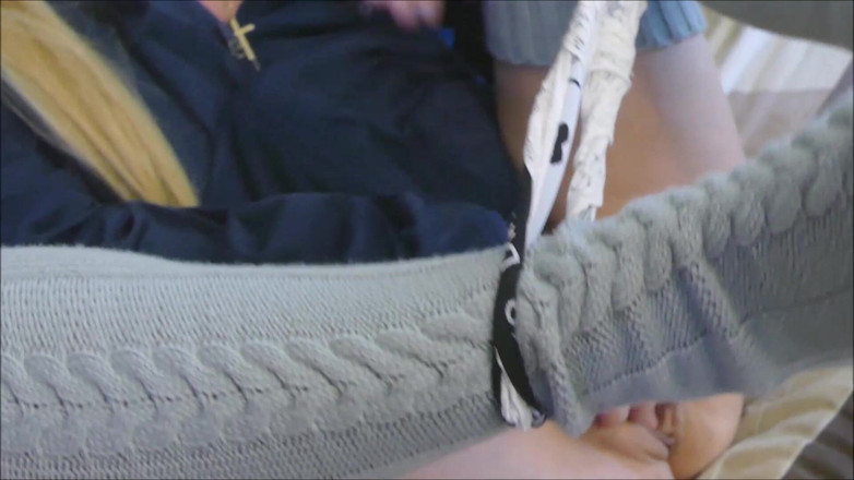 Natalie K: Sténající orgasmus masturbuje kundičku hrátky a kalhotky čichání prstění s detailem