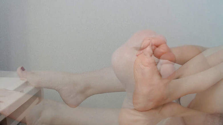 Dream Factory: Đôi chân ngọt ngào cho tinh trùng của bạn