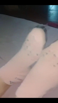 Medi Shows Her Feet in Short Socks and Her Tail