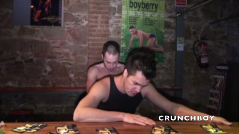 Crunch Boy: Kenzo fucked by Macanaor Torres in a bar