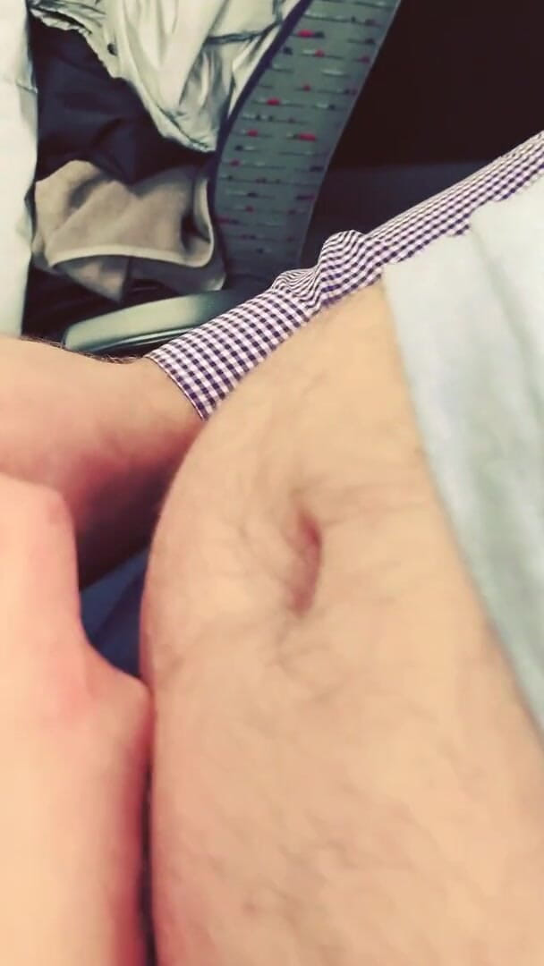 SugarNadya: SugarNadya decidiu masturbar um estranho ao ar livre no ônibus até...