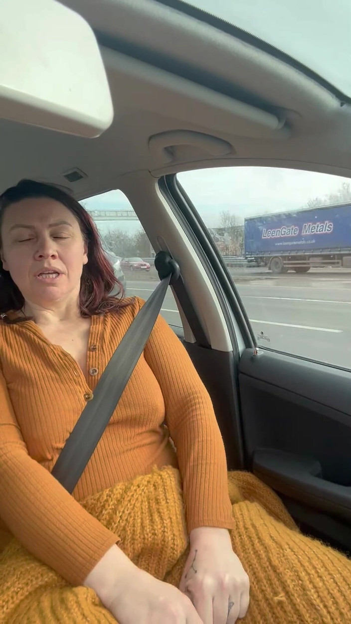 Lustful Libertines: Oldie but Goldie - Openbare Auto Plassen in Een Beker