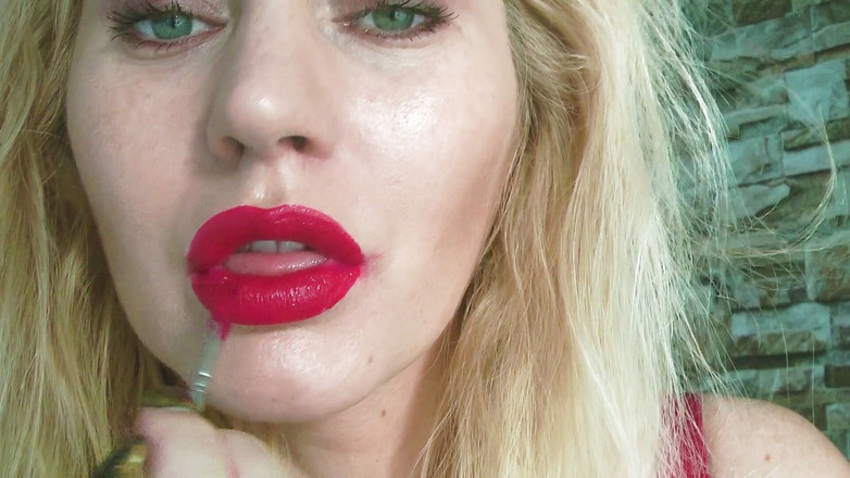 Goddess Celine: ग्लॉसी होठ और बीबीसी प्रशिक्षण