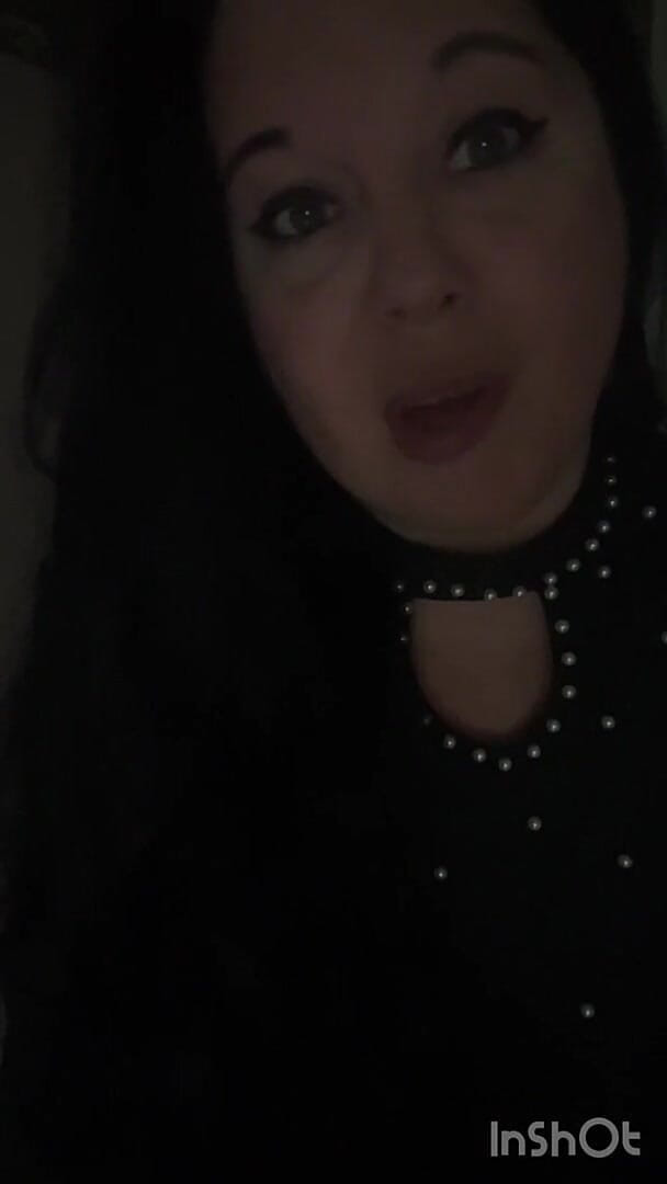 Maitresse Clara: meri aavaaj men phans gaya