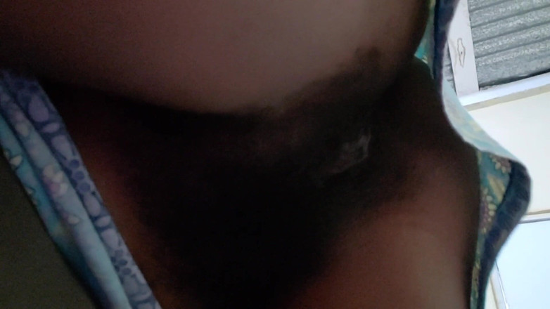 Lovemina: Aby mi ukázala svou velkou kundičku a masturbovala, krásná nevlastní...