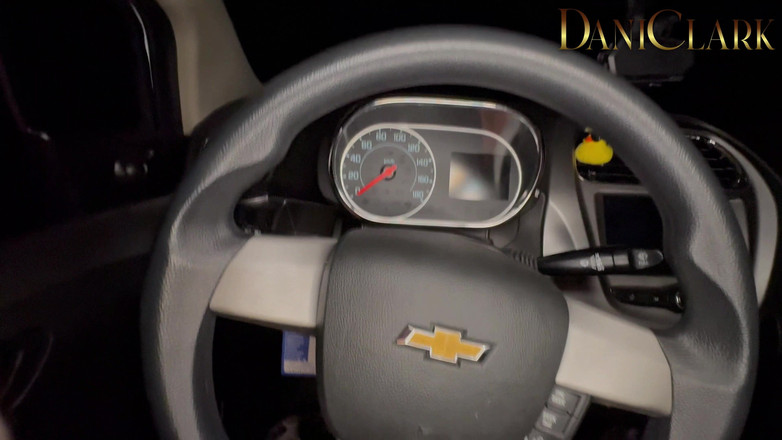 DaniClark: Esposa Se Folla Al Conductor Del Uber Y Lo Hace...