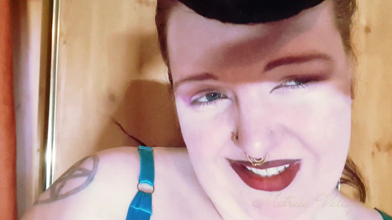Mxtress Valleycat: BBW Giantess Domination