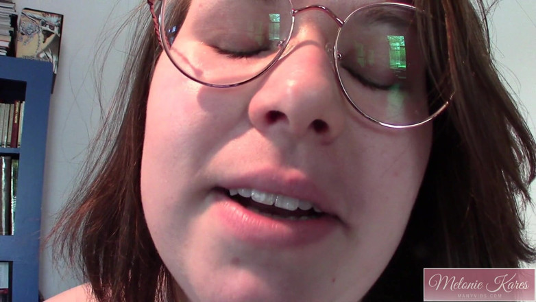 Melonie Kares: Giantess stepmommy eats your gummy bear friends