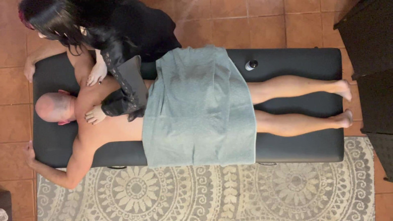 Island Boy Vids: Ditria Rose Punishes a Pervert Massage Client