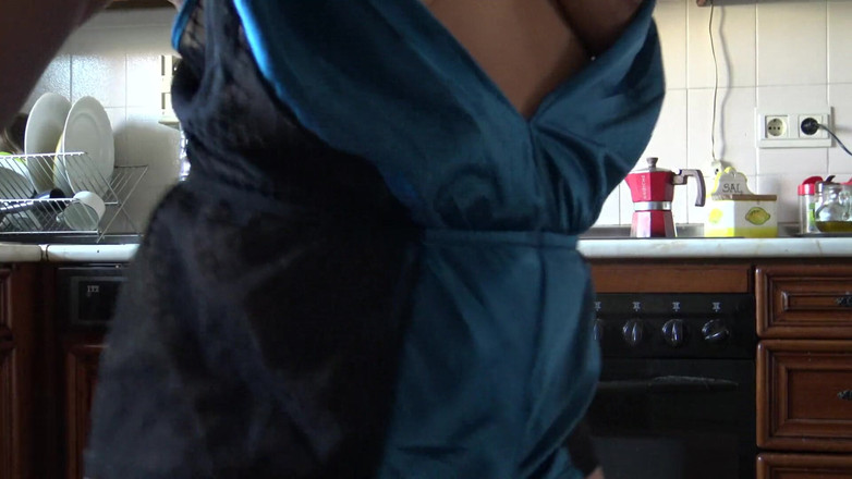 Souzan Halabi: Marokańska beurette Z Marsylii Lhwa Nik Terma Chouha Masry Tabon 9hab