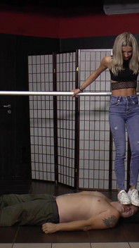 Under Tatjana's Sneakers