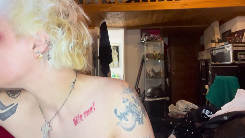 Glitterqueen1999: 3 New Smoking Videos Topless
