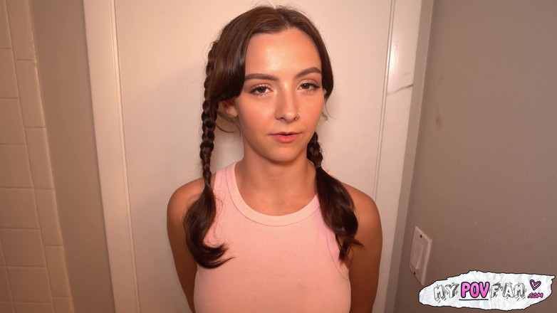 My POV Fam: 義理の娘はシャワーで私を見て捕まえました