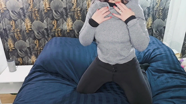 Sofy13: Napalona, seksowna, dojrzała MILF chce mieć dobrego kutasa