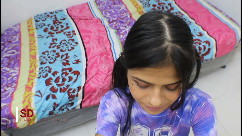 Britany: Я роблю хороший мінет своєму зведеному братові - порно іспанською