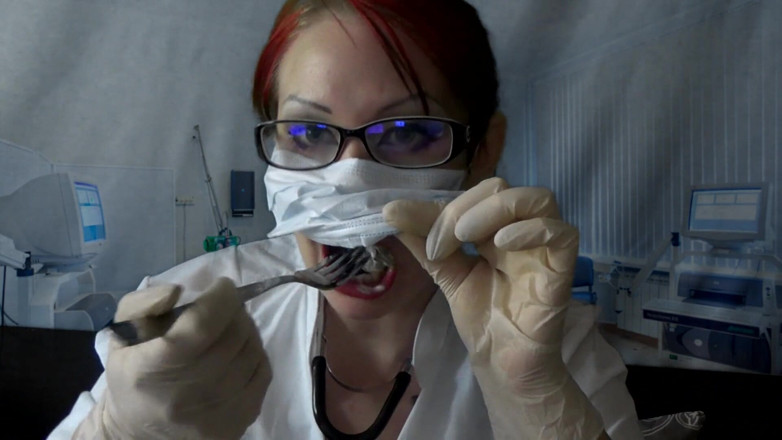 Goddess Misha Goldy: Doctor eating in medical mask and gloves
