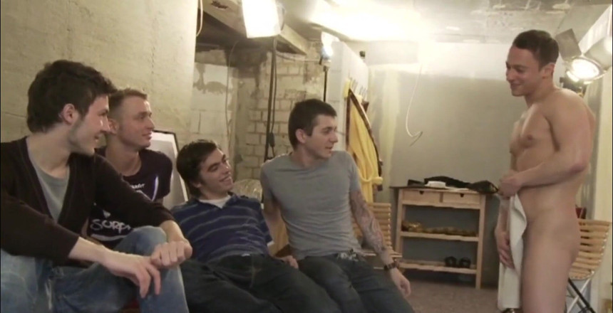 Latino Boys Studio: Orgie baiseuse à xy-gays X. Anniversaire.