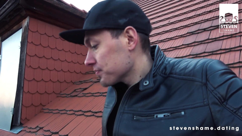 Steven Shame: Candy Alexa se fait baiser dans un vieux hangar !