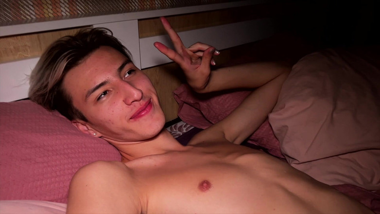 Sandro Jenner: Papà si diverte con il figliastro e lo fa venire