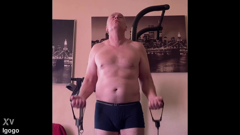 Alex Igogo: Alter papi solo