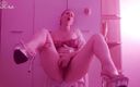 Kiara Night: Фантастична красуня пестить себе гумовим членом - рожевий фетиш