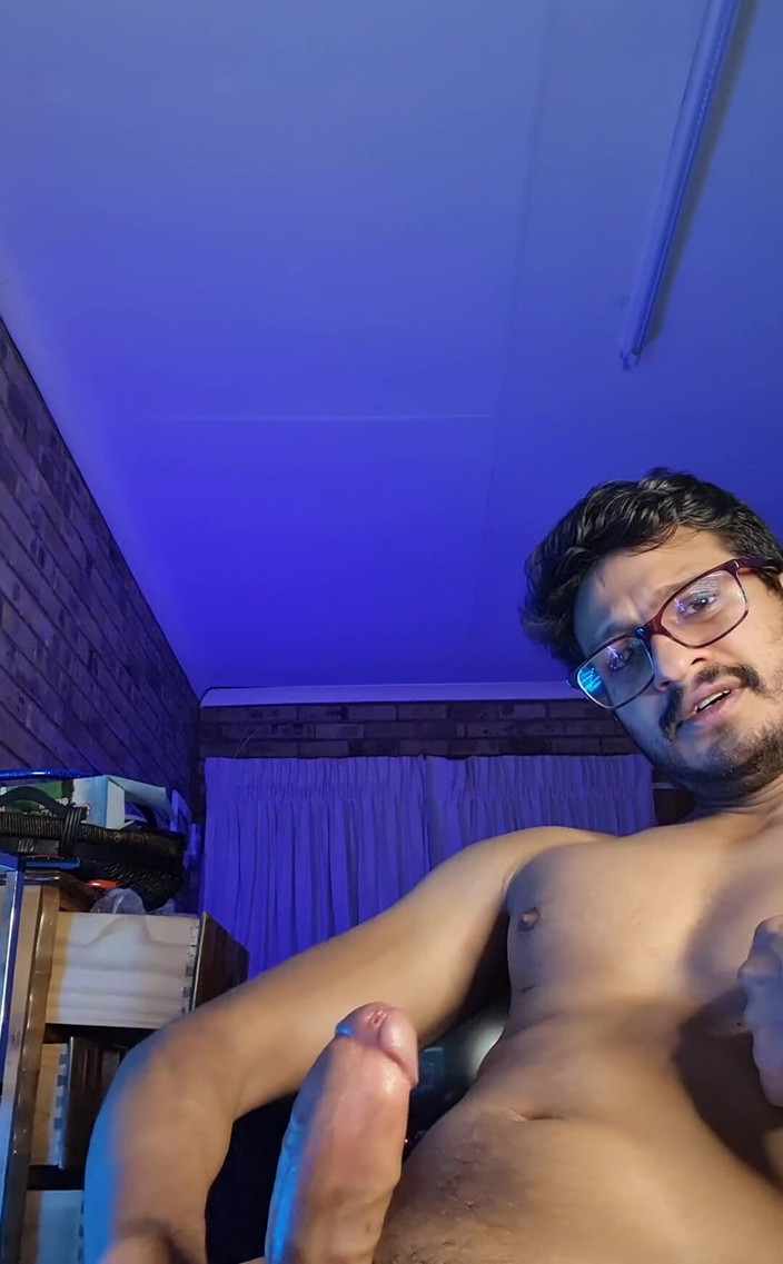 Otterjock_91: 나는 책상에 있었고 그것을 처리 할 수 없었고 너무 많이 왔다!