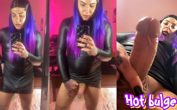 EmmaInkTrans: Emma Ink memakai pakaian tanpa seluar dalam dan menunjukkan batang...