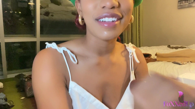 Jenna Foxx: 第一人称视角 Jenna Foxx 口交练习