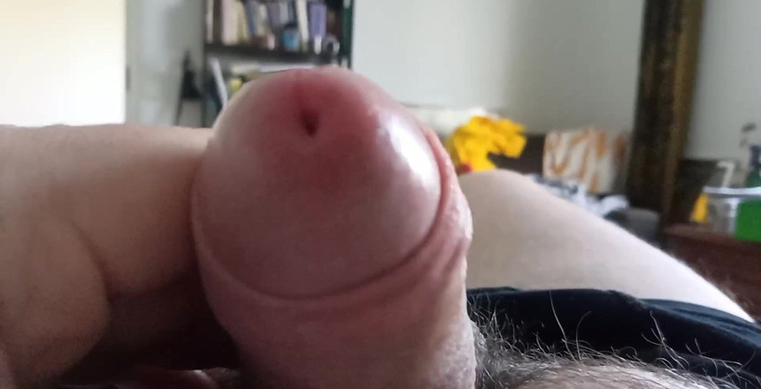 Big Pisser: Precum gotitas de superchub polla