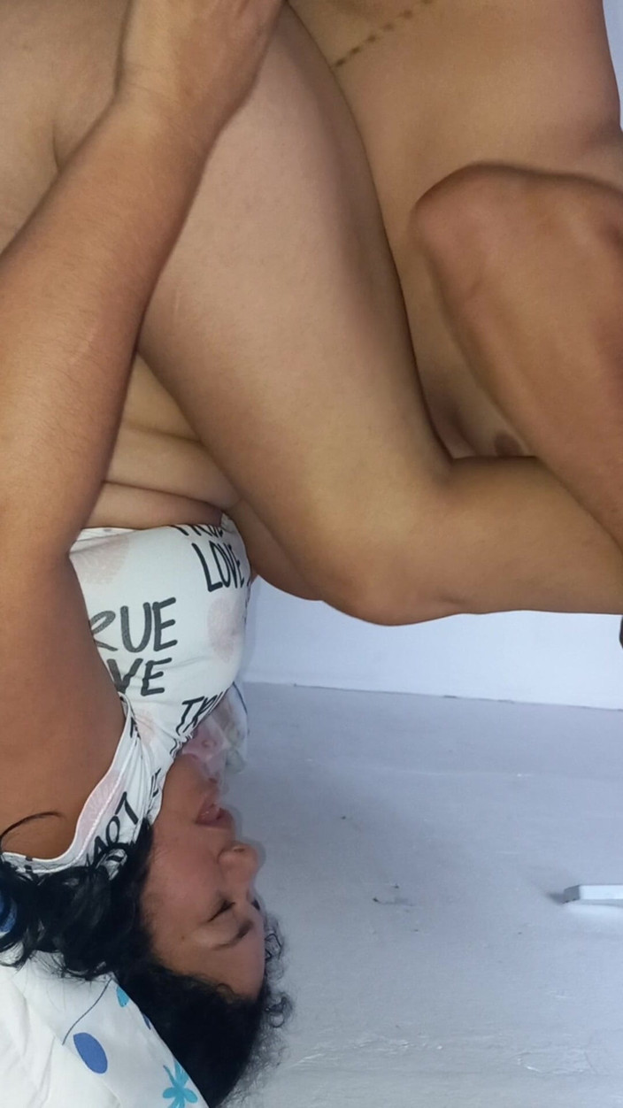 Valkyrieandluigy: 宣教師カップルファック