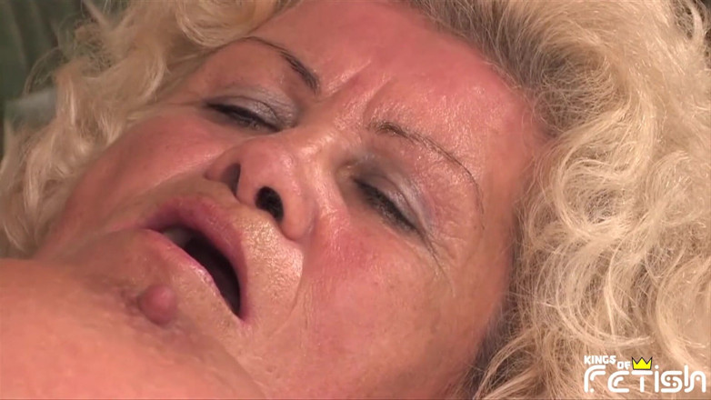 Fixed on Mature: Horny blonde granny gets her hairy pussy drilled by young...