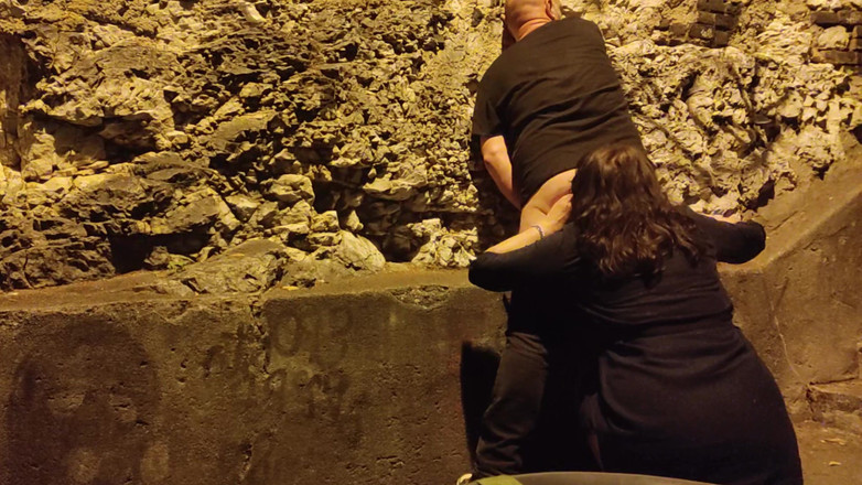 Toilet Mommy: Pantat bahenol gadis hot ini dientot habis-habisan sampai mengerang keenakan