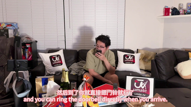 Chloe Lin: Pelacur Asia datang ke kamar saya dan mengendarai saya sampai...