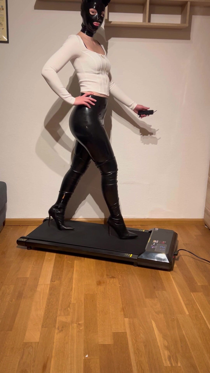 LillyLeather: Latex Teen Is Walking in Different Boots and High Heels...