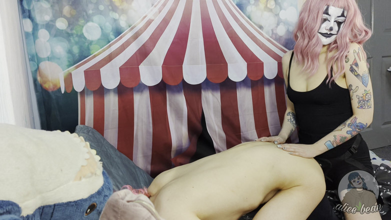 Alice Bean: Cuckles Pegging Circus