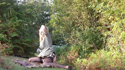 Movies by Louise: V Powys hledá penis