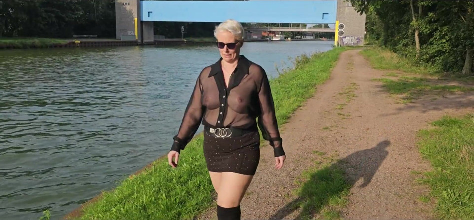 UserBitch1: Fucked Myself with My Vibrator by the Mittelland Canal